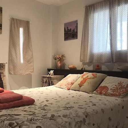 Apartamento En La Playa De Calafell. Barcelona Eksteriør billede